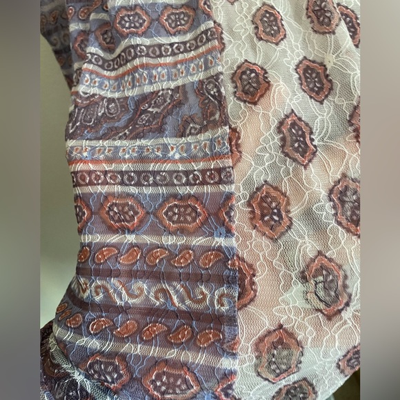 CATO Top - Picture 6 of 10